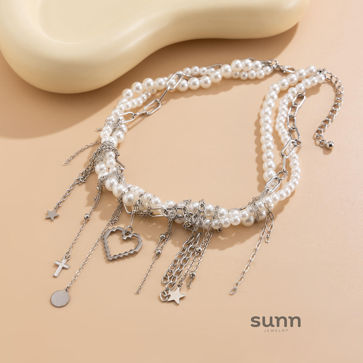 Adrianna Layered Pearl Heart Necklace [TUMRDOAV]