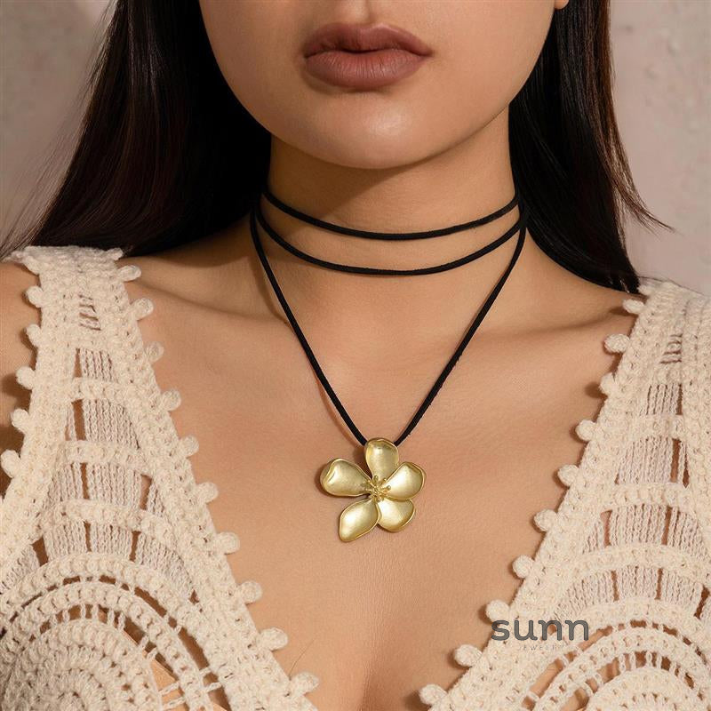 Adrianne Sculpted Bloom Jewelry [BFKE93CB]