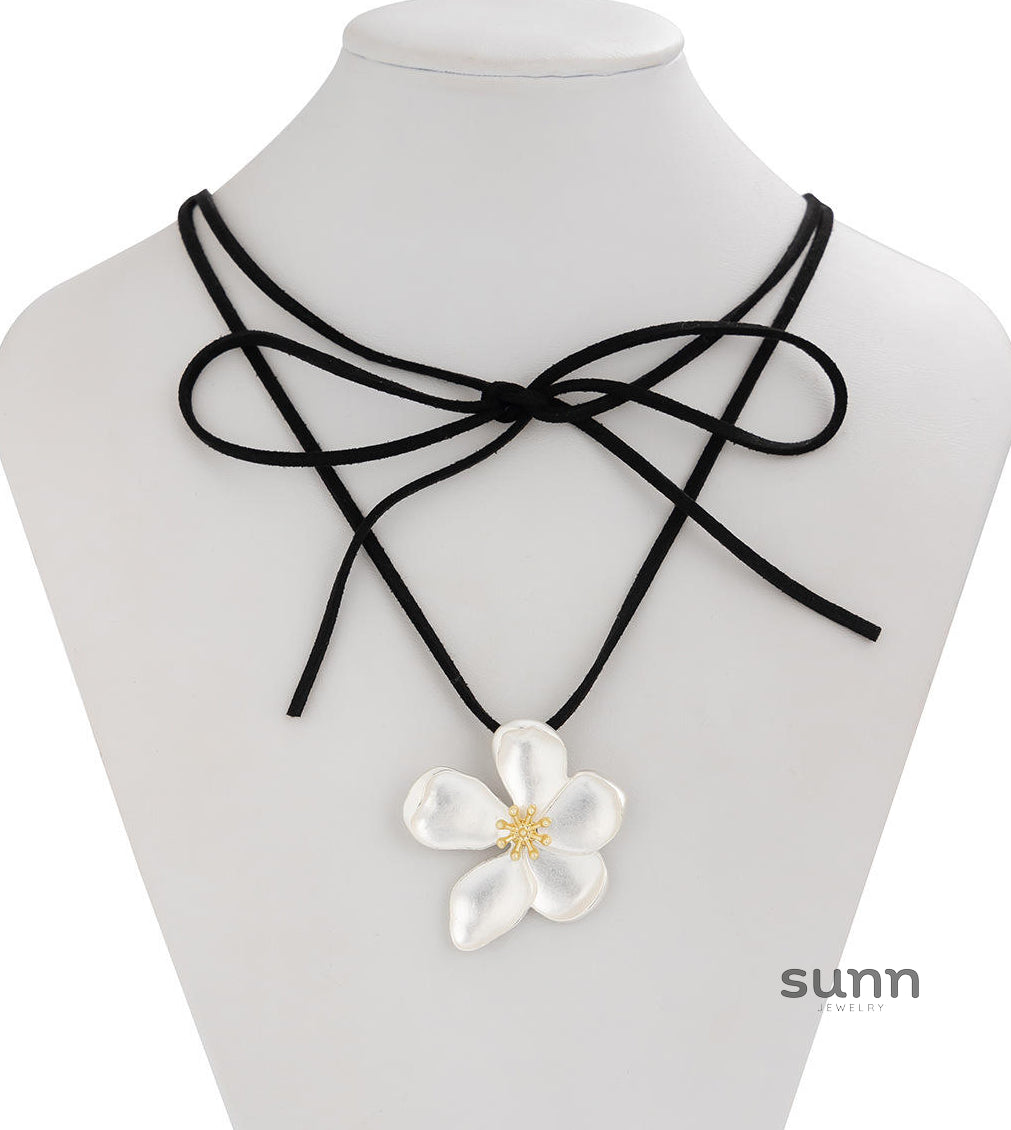 Adrianne Sculpted Bloom Jewelry [DDBO66D9]