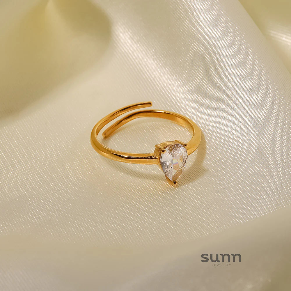 Adrina Waterdrop Zirconia Ring