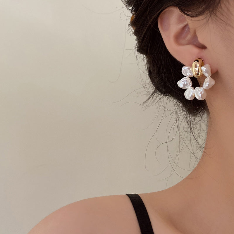Aerabella Pearl Circle Drop Earrings [MIHCD4ZN]