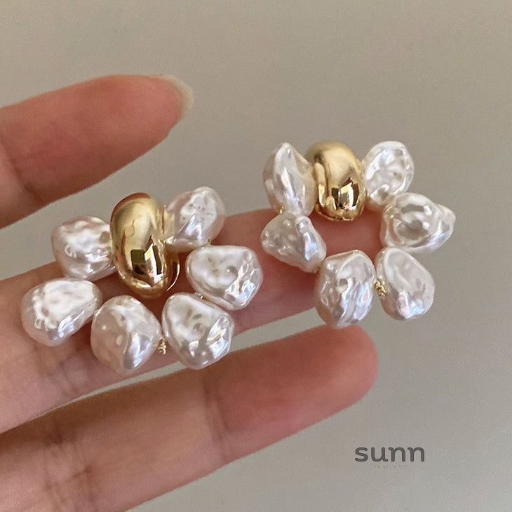 Aerabella Pearl Circle Drop Earrings [DN4NHUPU]