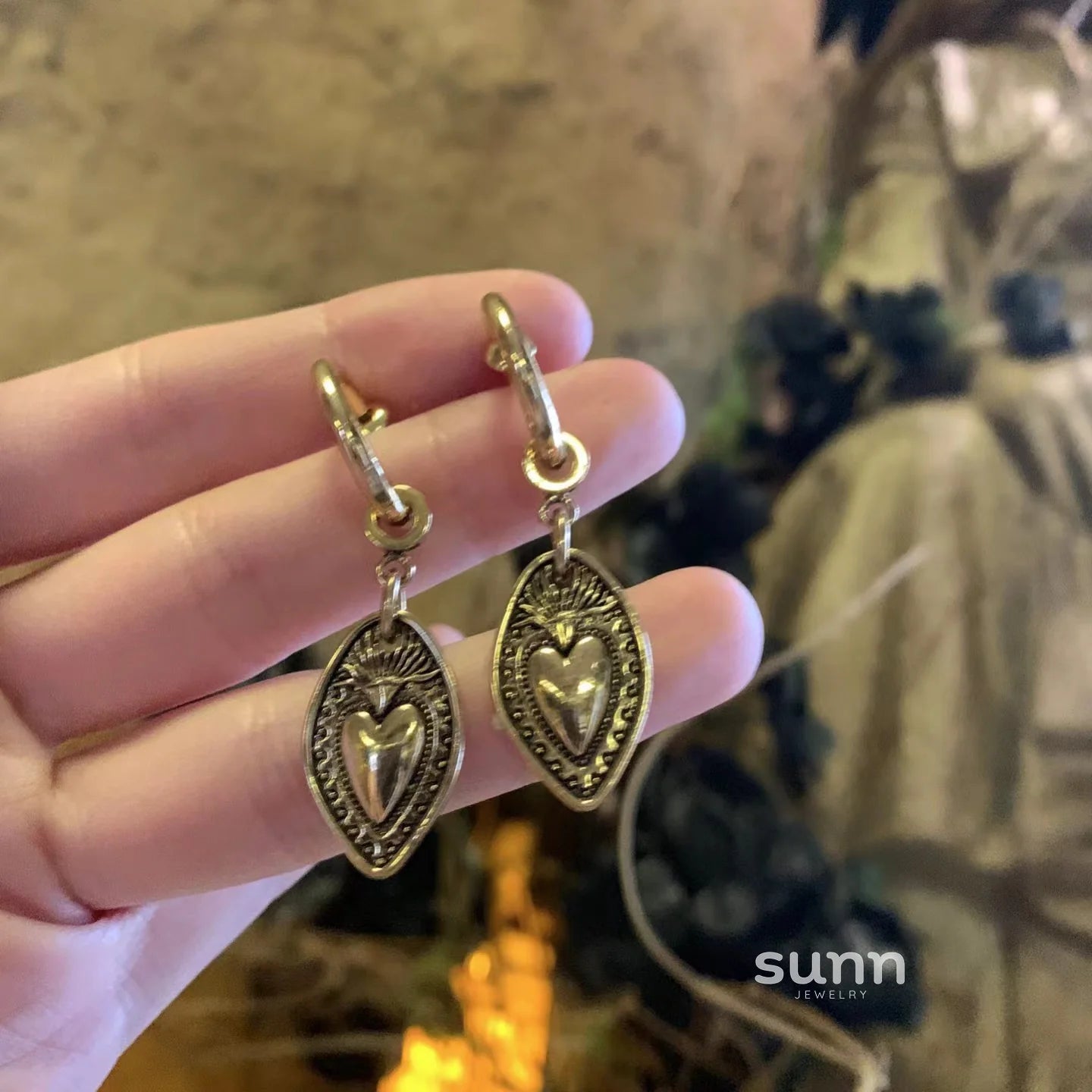Aerin Vintage Heart Shield Earrings