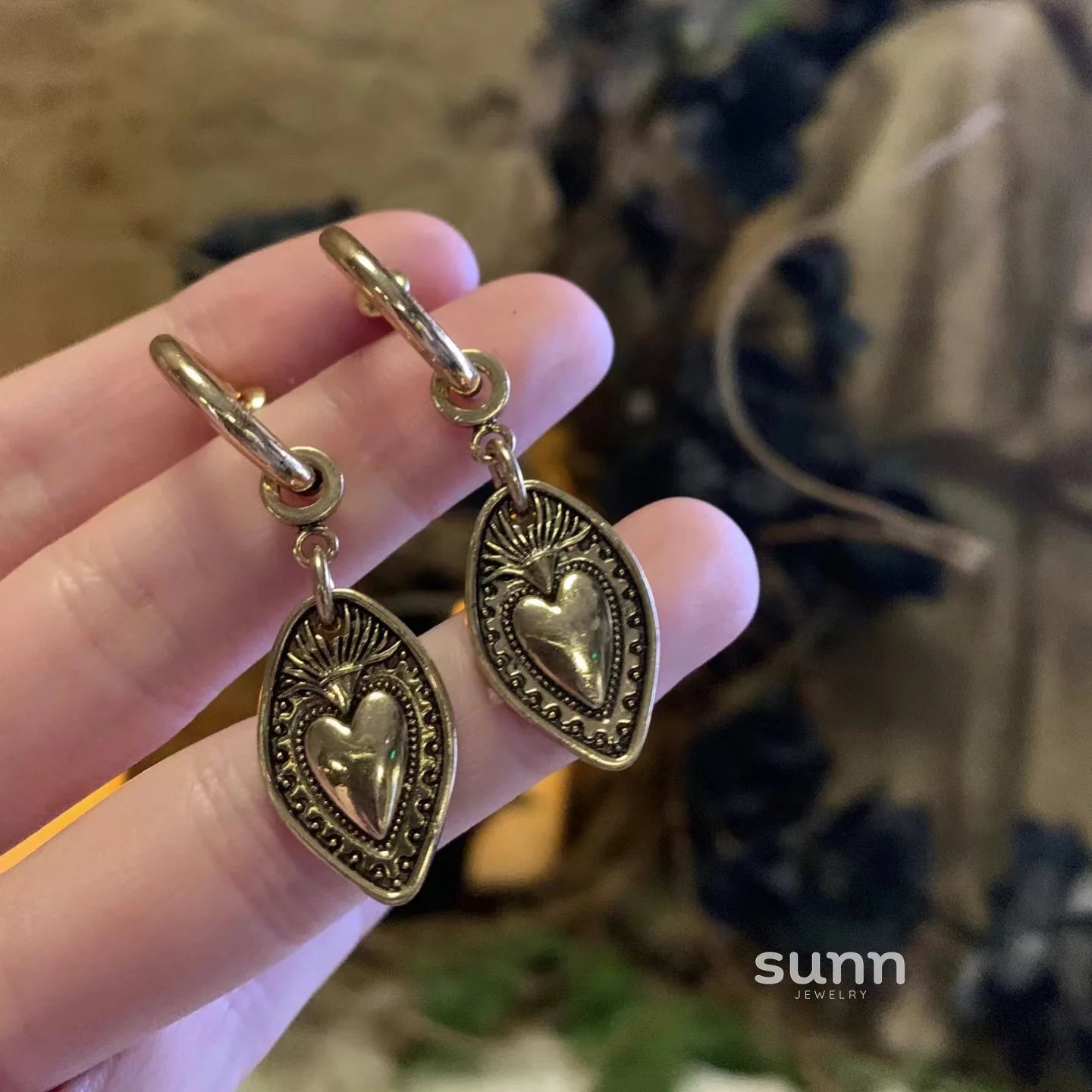 Aerin Vintage Heart Shield Earrings