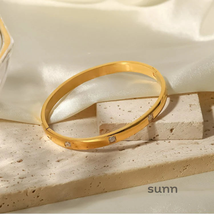 Agnes Zircon Inlaid Bracelet