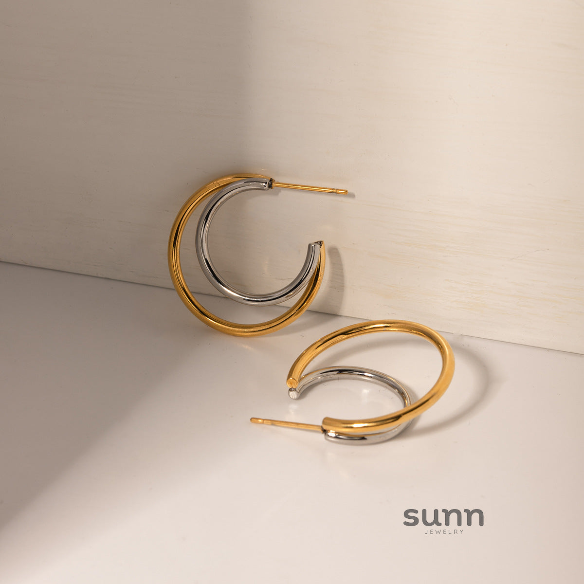 Ahlam C-Shaped Statement Earrings [TAMKPZNG]