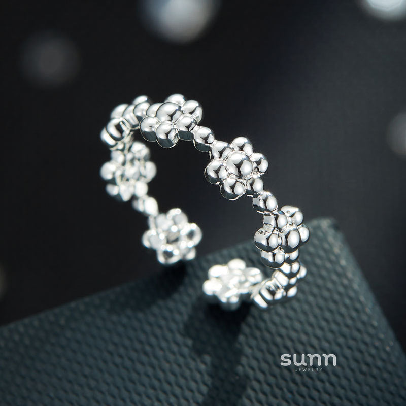 Ahlam Golden Bloom Ring [DIRRCXRI]