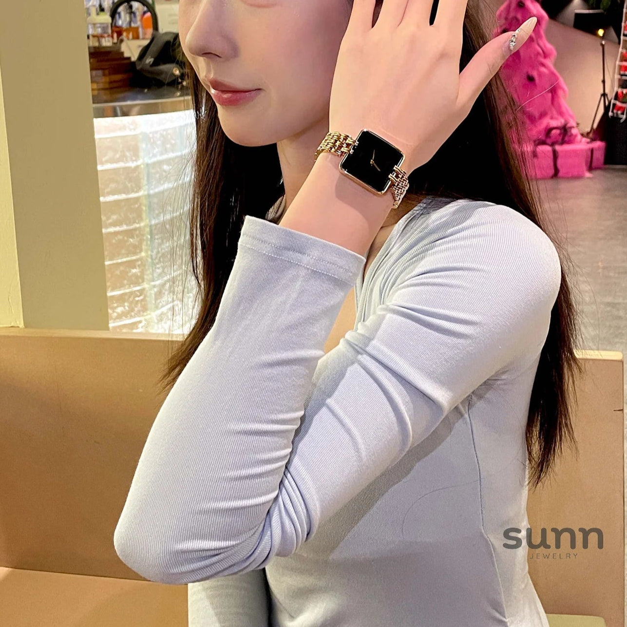 Ahlam Vintage Square Watch