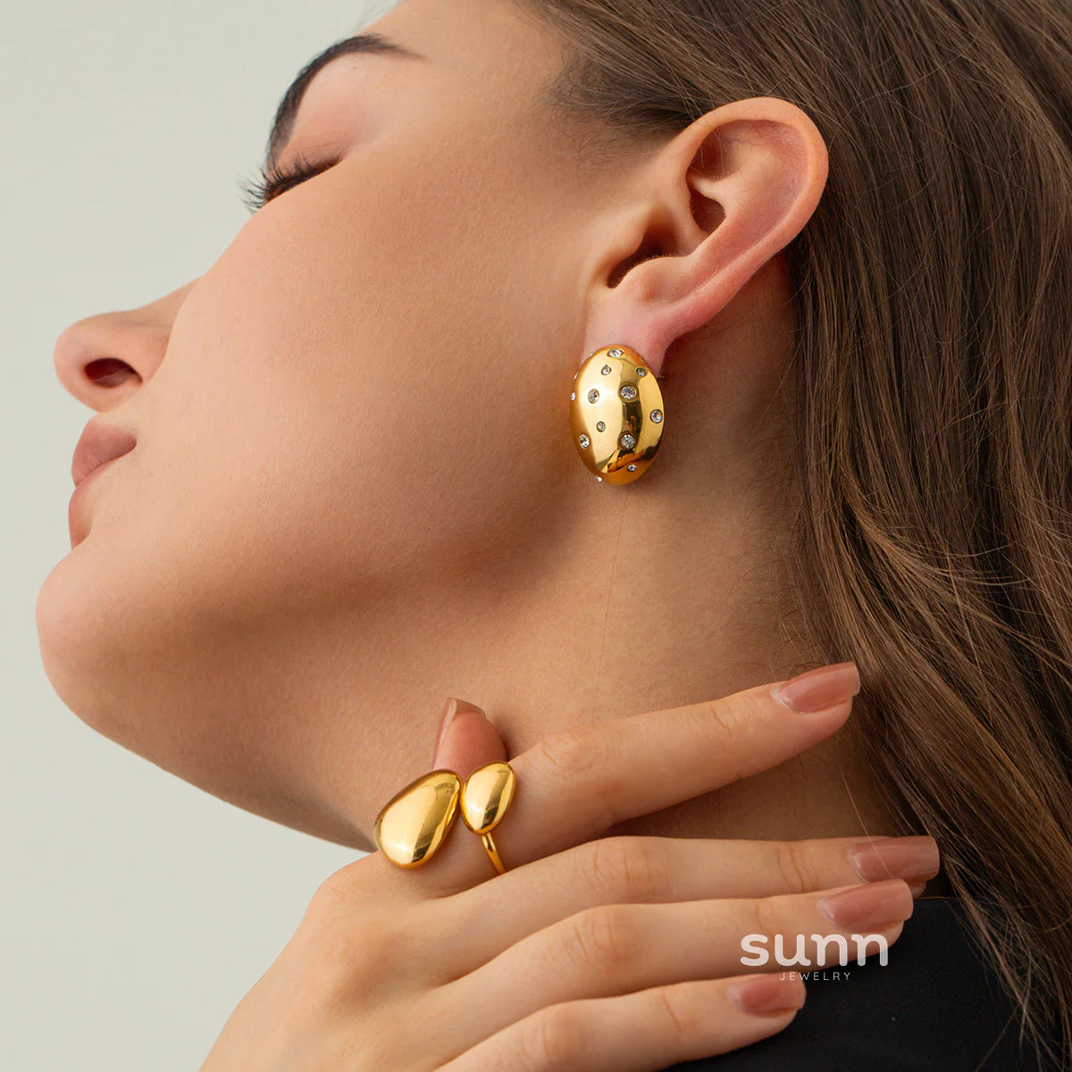 Ahlani Oval Solitaire Earrings