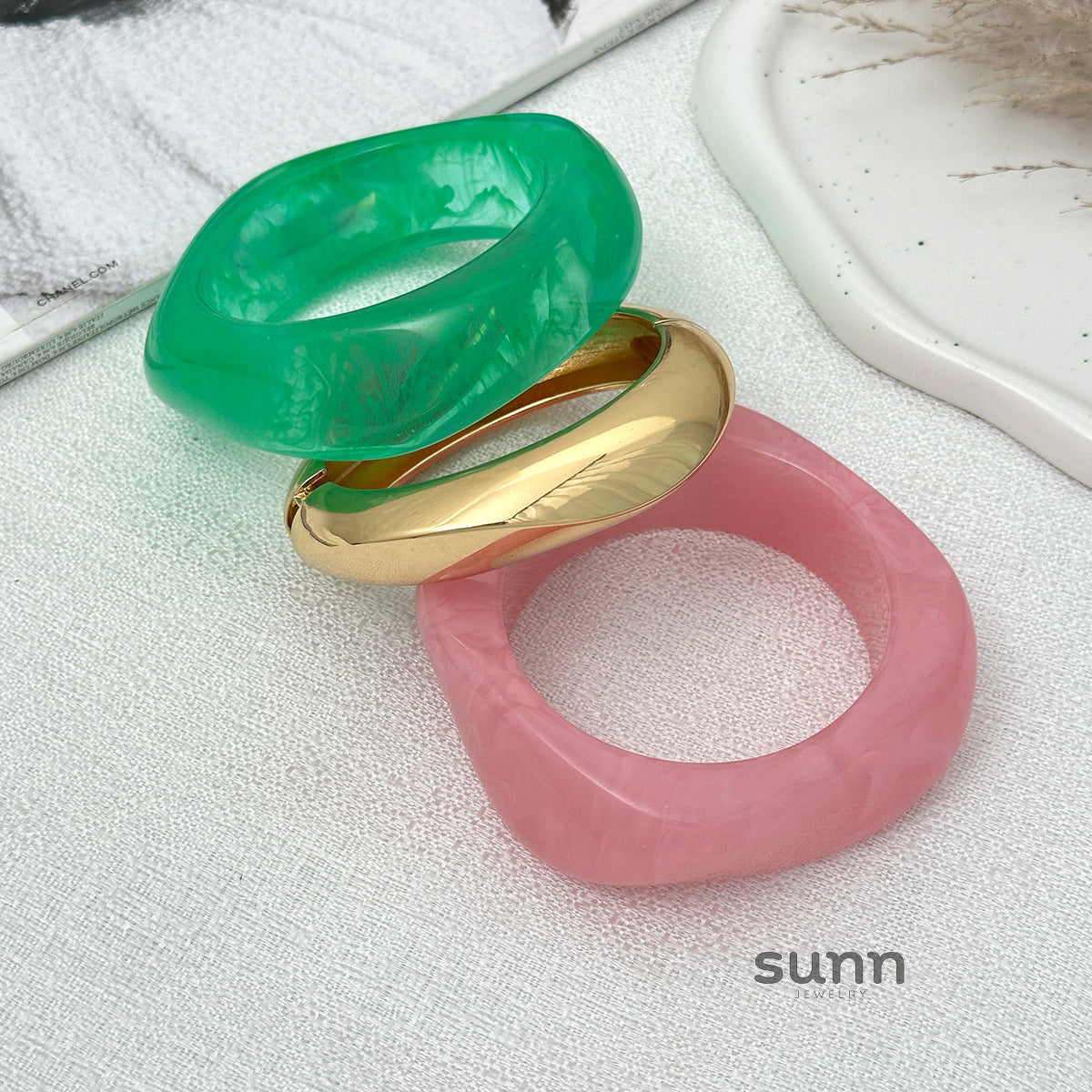 Ahmiya Wave Resin Bangle [8RZ8SVZW]