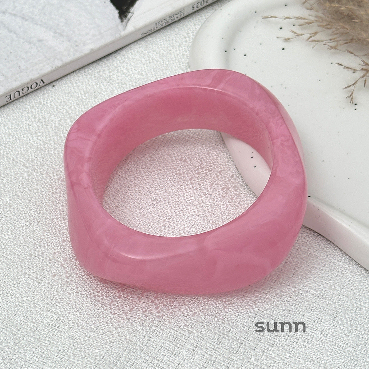 Ahmiya Wave Resin Bangle [8VM1QRLB]
