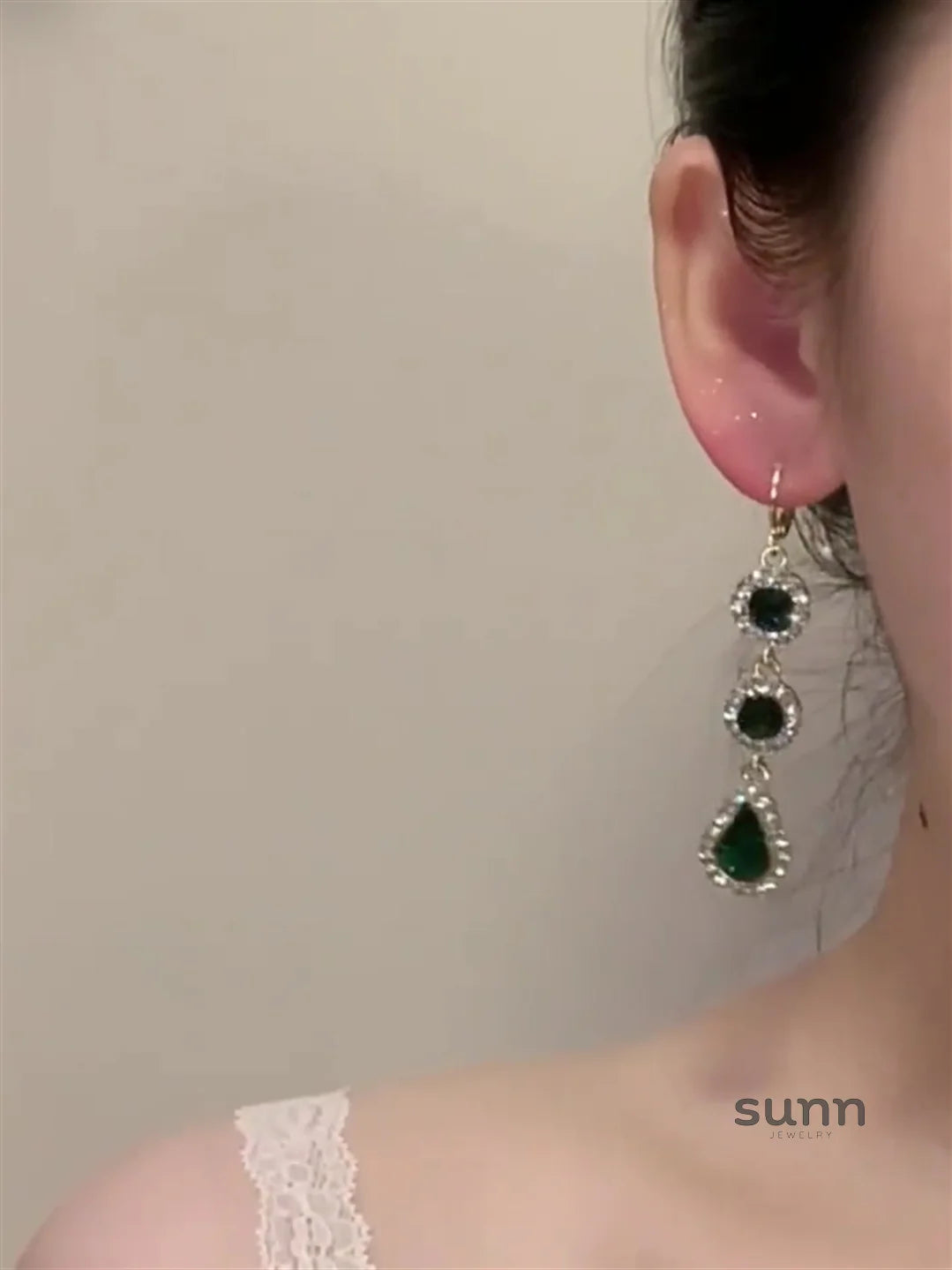Ahtziri Vintage Emerald Drop Earrings