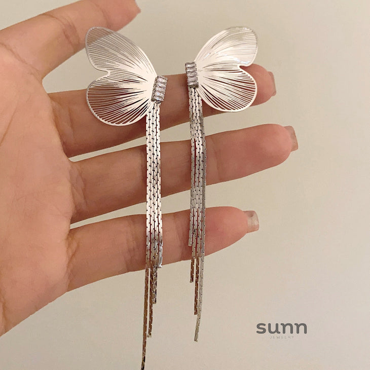 Aiden Butterfly Wing Tassel Earrings [DDTZZIBR]