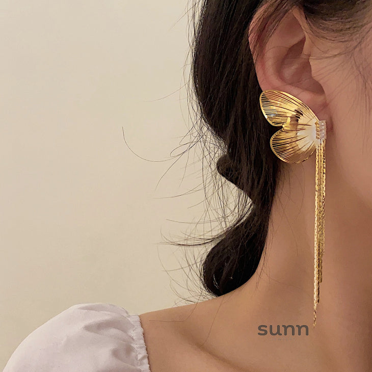 Aiden Butterfly Wing Tassel Earrings [2FJ1FP19]