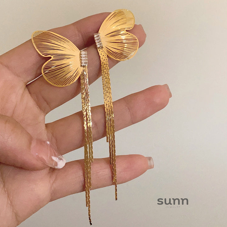 Aiden Butterfly Wing Tassel Earrings [HBYI66TH]