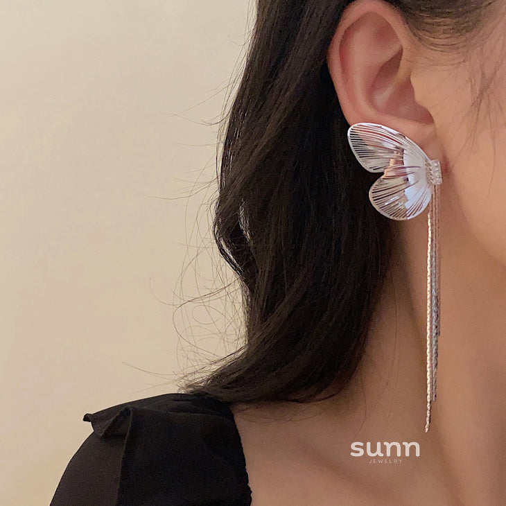 Aiden Butterfly Wing Tassel Earrings [PV6ZTGCD]