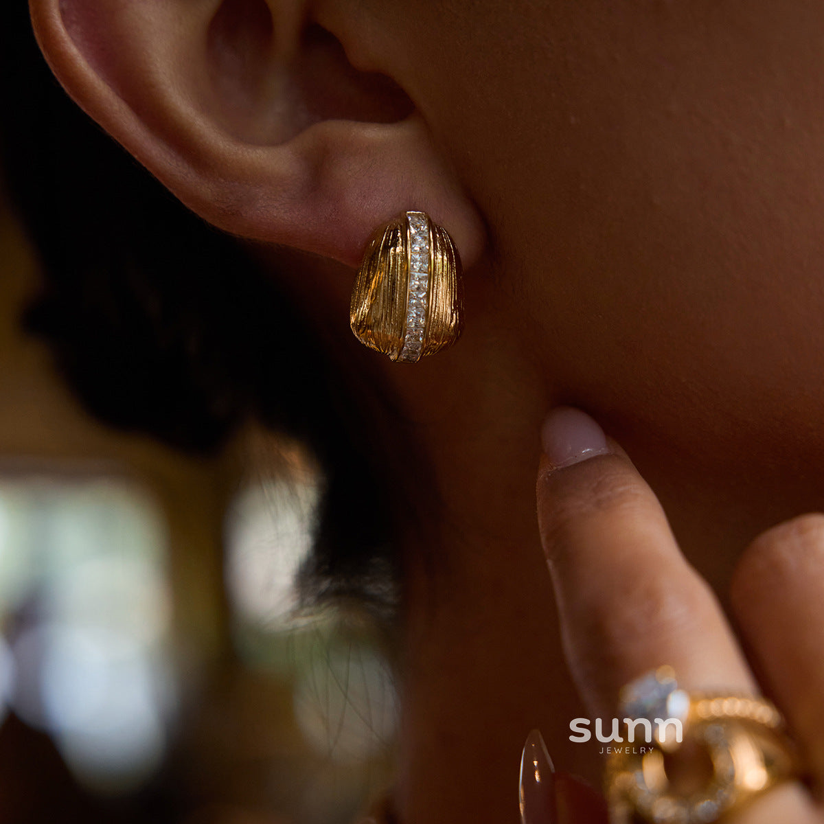 Aiden Zircon Cross Earrings [M9S45AD3]