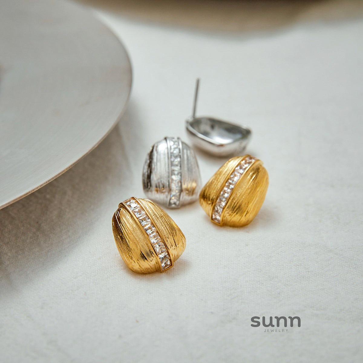 Aiden Zircon Cross Earrings [OA8S8K7U]