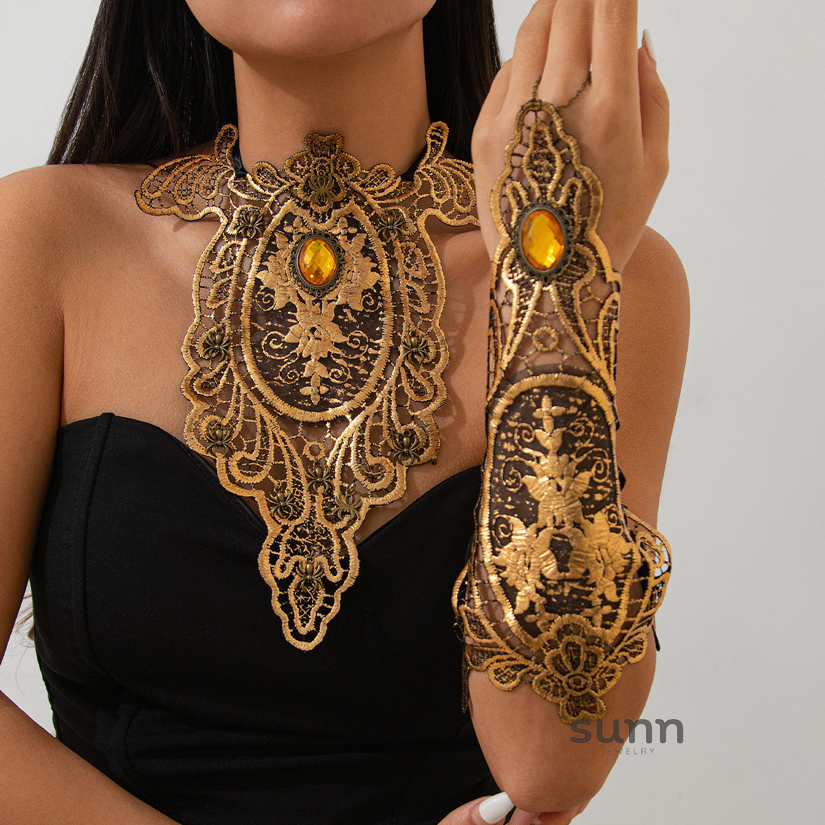 Ailani Statement Choker Necklace [M2Z6F9CU]