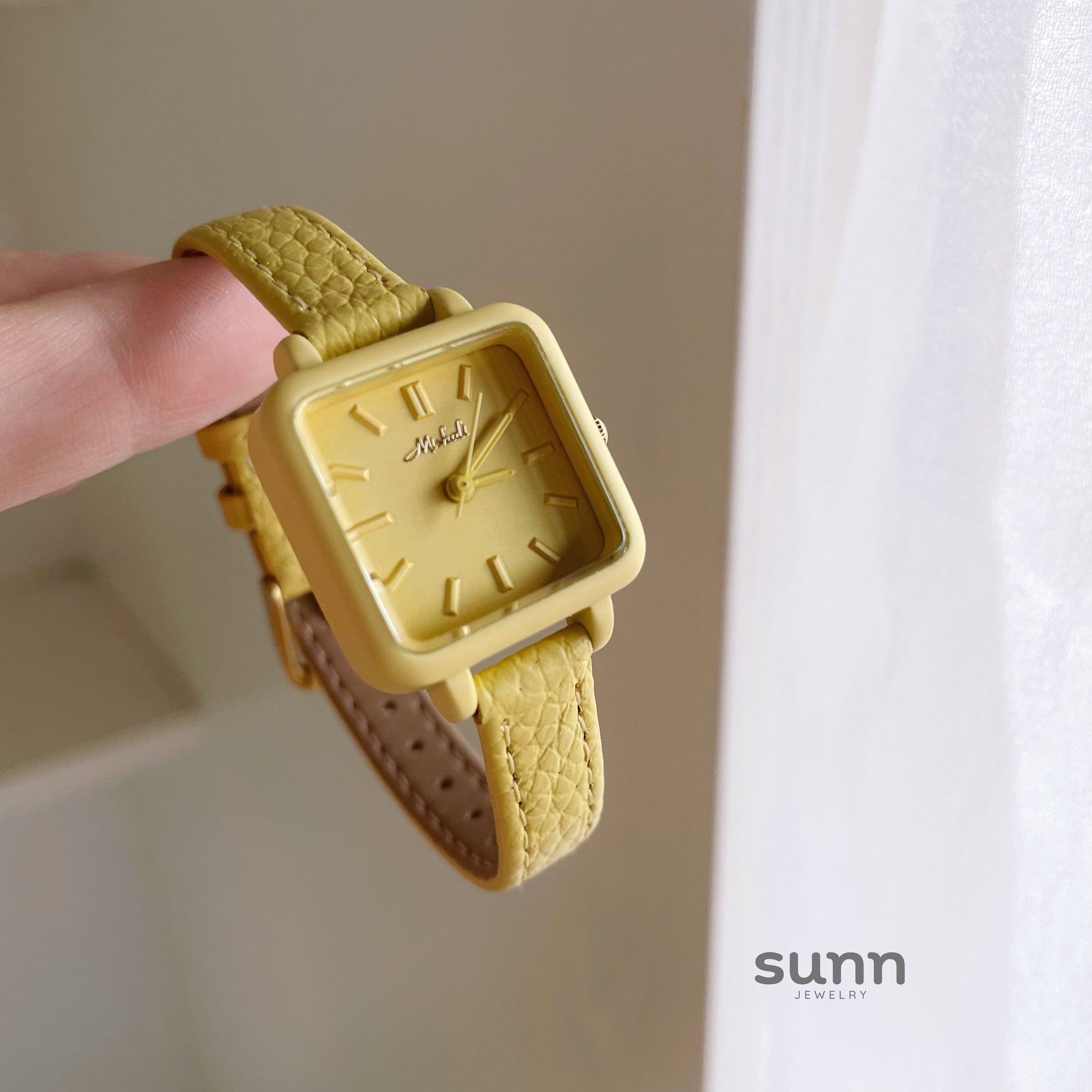 Ailen Vibrant Square Watch [EPLOOEYS]