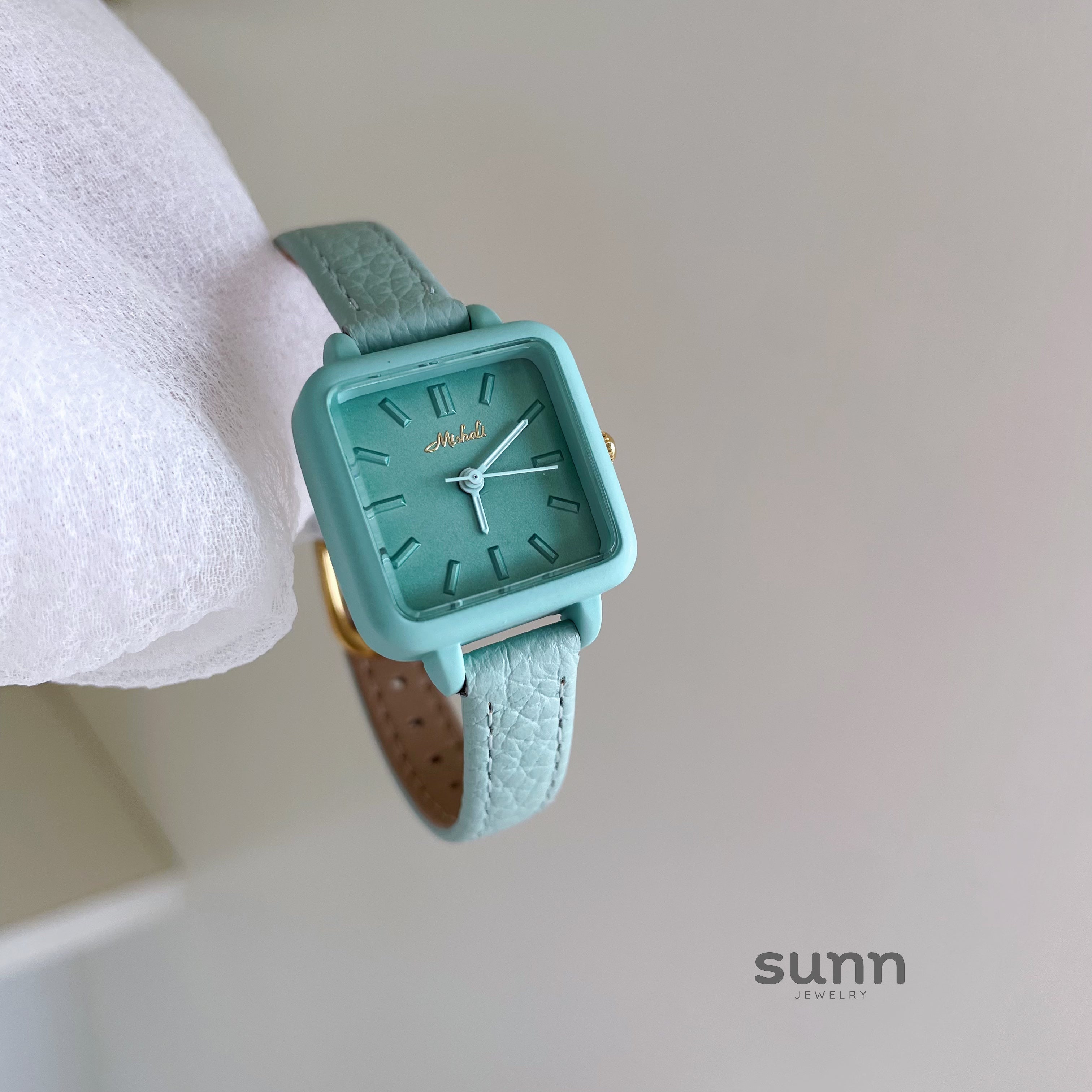 Ailen Vibrant Square Watch [EYKCA2FX]