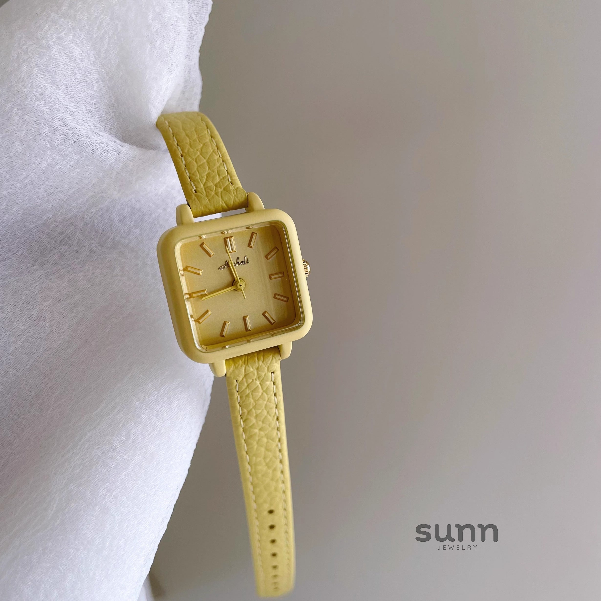 Ailen Vibrant Square Watch [927G3XGB]