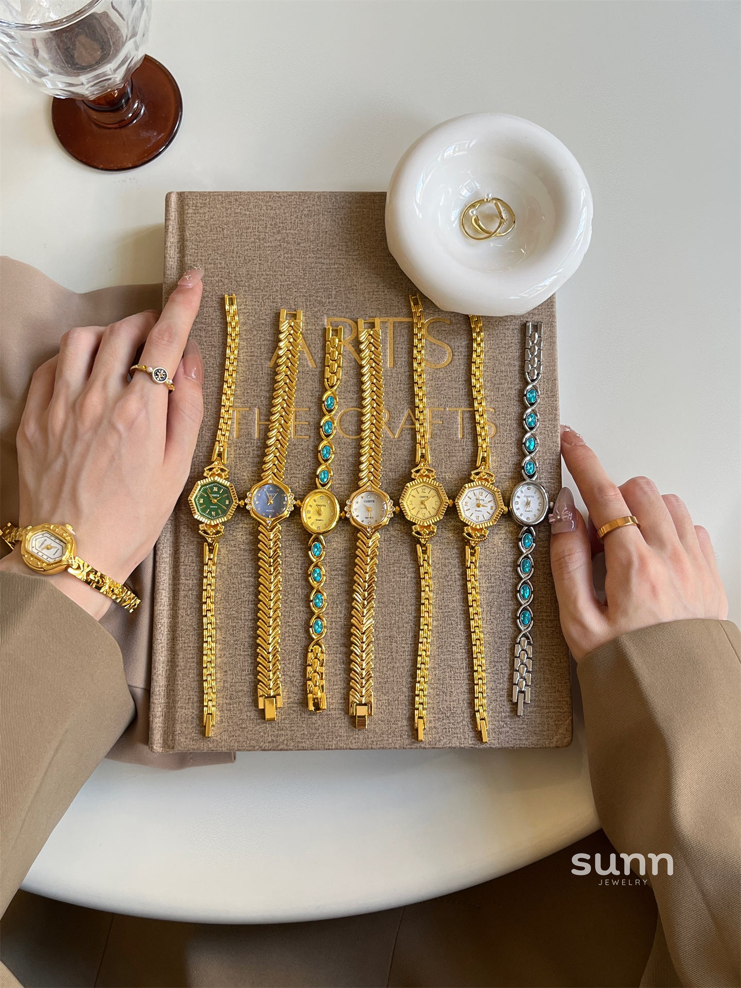 Ailey Vintage Bracelet Watch [DNMREK2O]