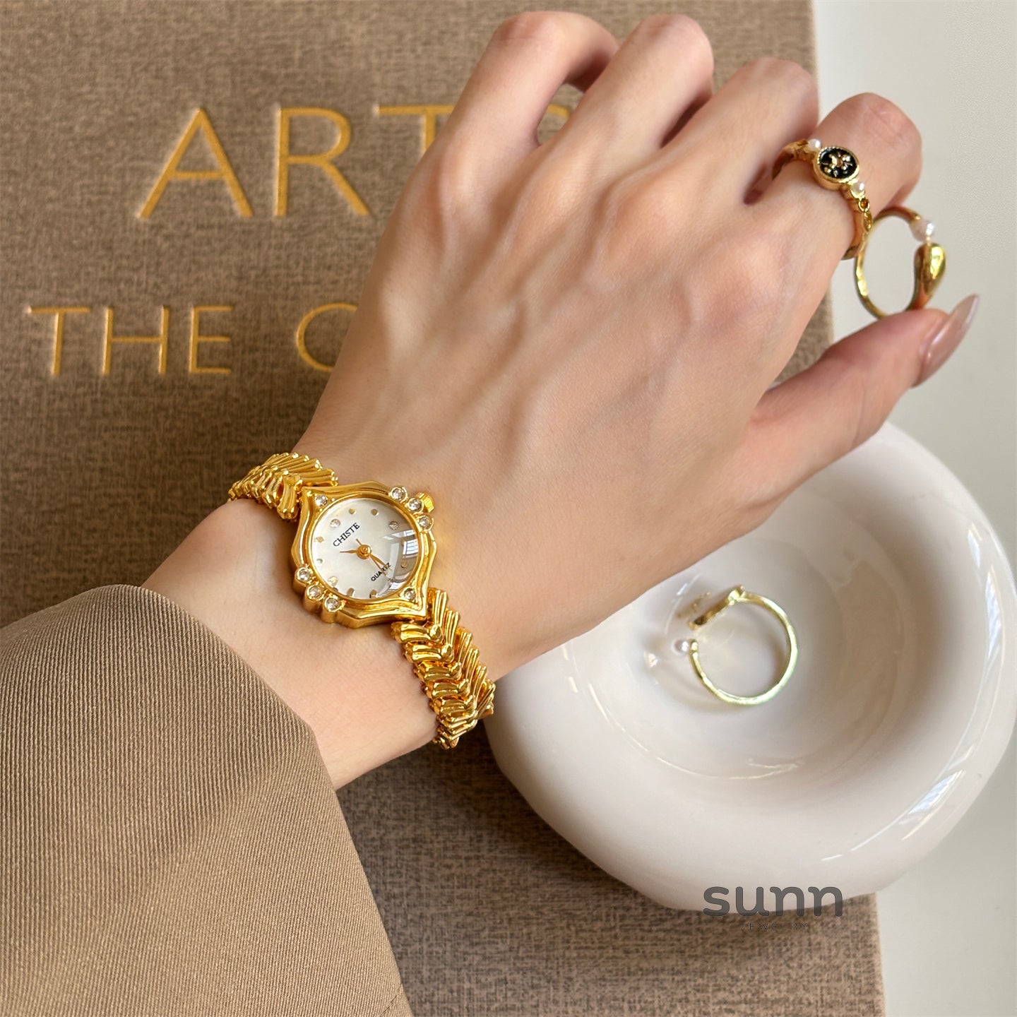 Ailey Vintage Bracelet Watch [E1G1DFQH]