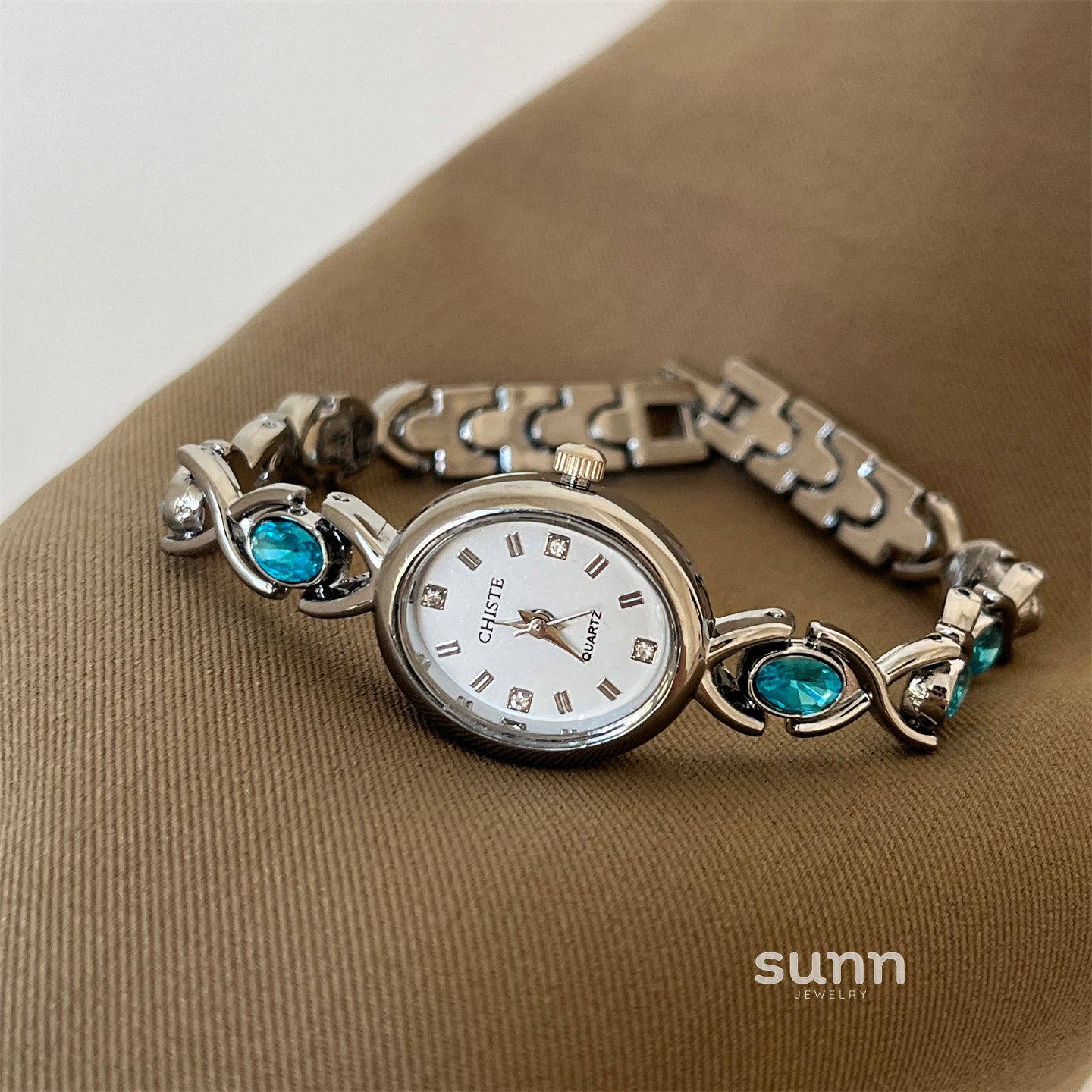 Ailey Vintage Bracelet Watch [CKVRDV7M]