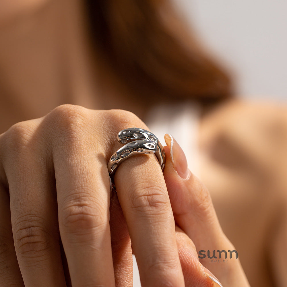 Ailin Hammered Gold Ring [77SMRWRZ]