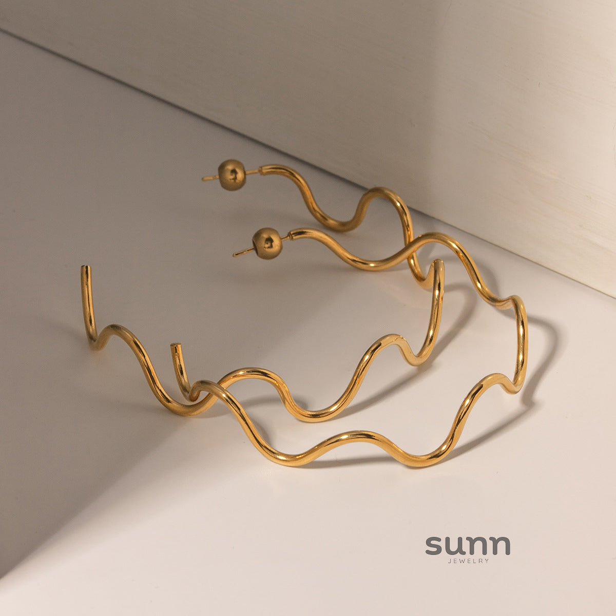 Ailin Minimalist Wave Necklace [5QJ5VSO0]