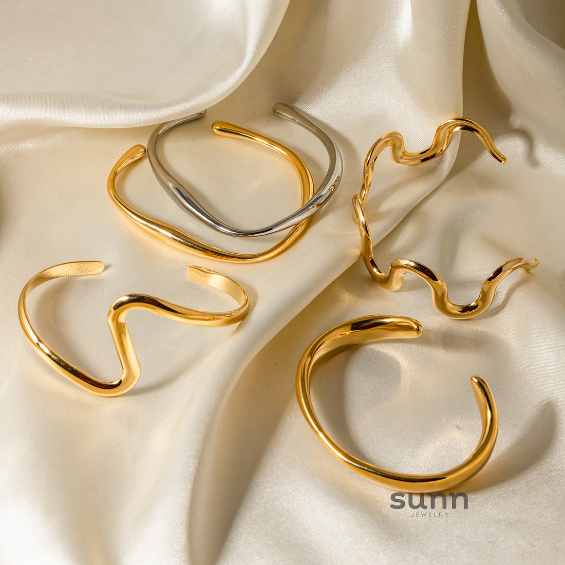 Ailin Minimalist Wave Necklace [0OWKBQVX]