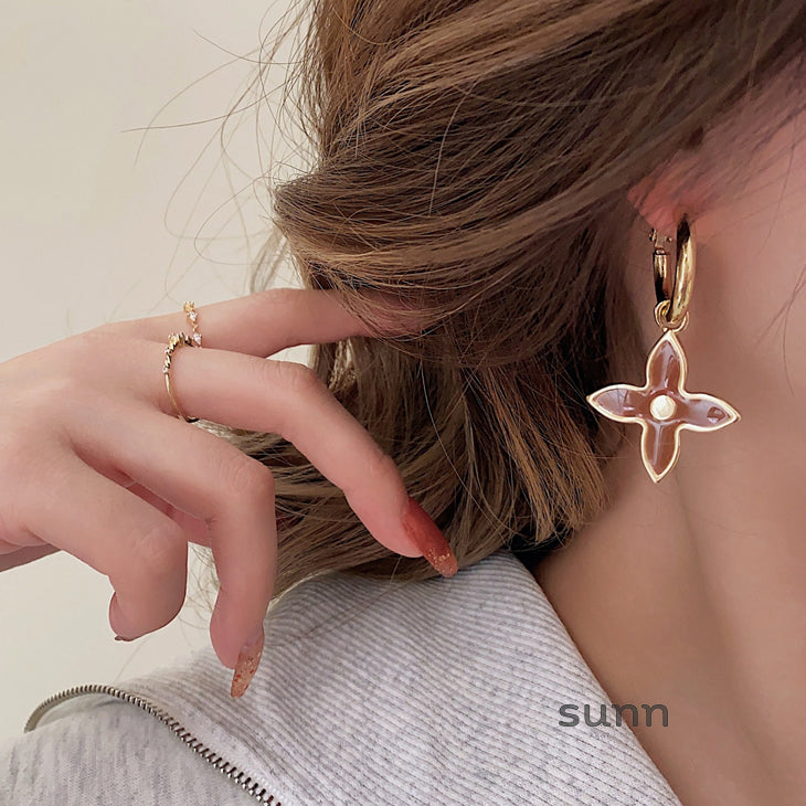 Ailish Asymmetric Key Lock Earrings [VLTK9DU6]