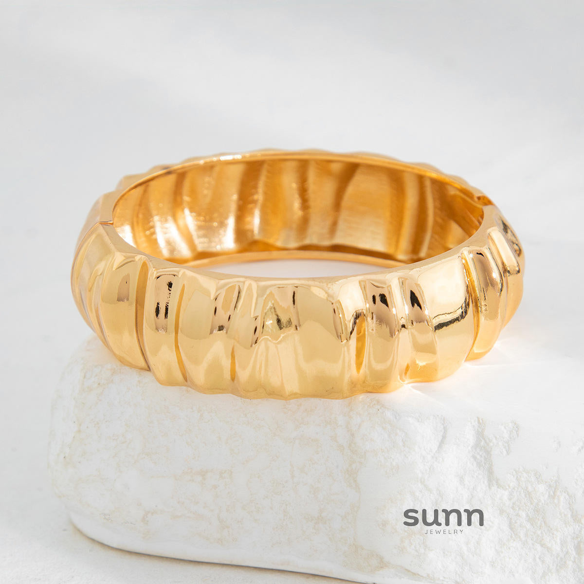 Ailynn Asymmetrical Pleated Metal Bracelet [1GSNR27F]