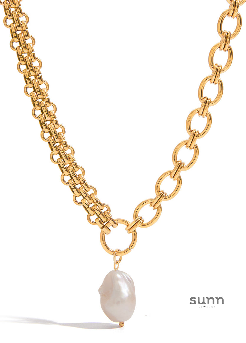 Ainara Delicate Pearl Necklace [A2UWH7O7]