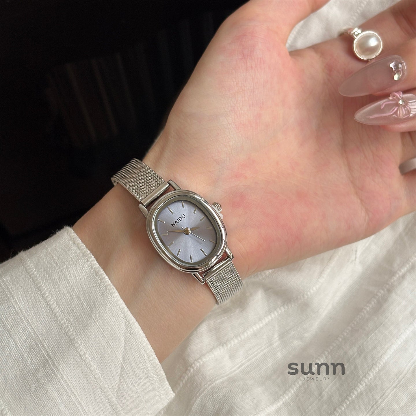 Ainara Retro Mesh Watch [J6N0CJW8]
