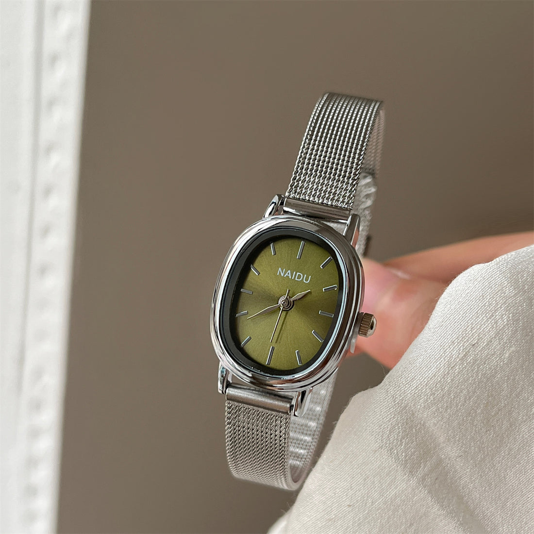 Ainara Retro Mesh Watch [EYFJ8PTE]