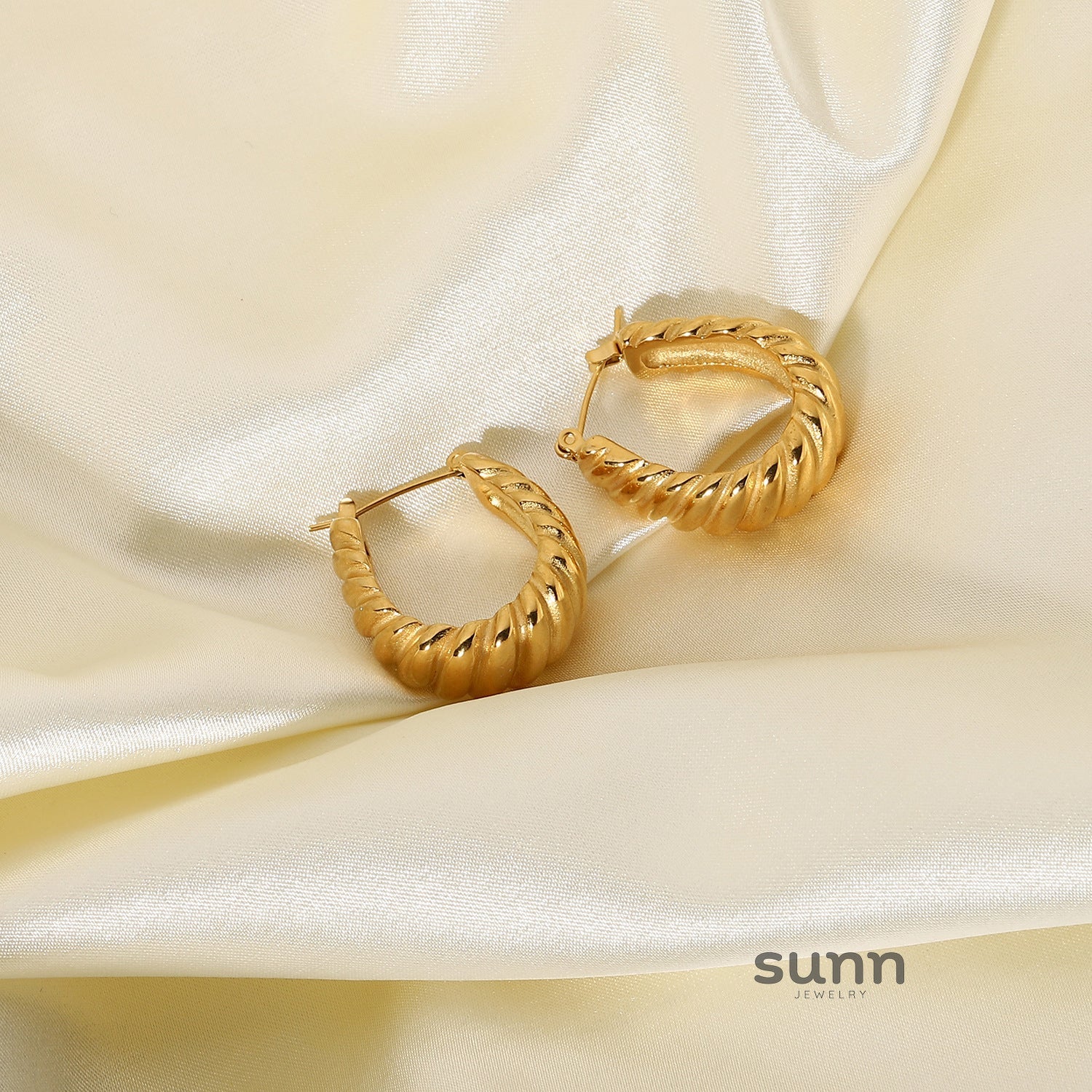 Aine Croissant Hoop Earrings