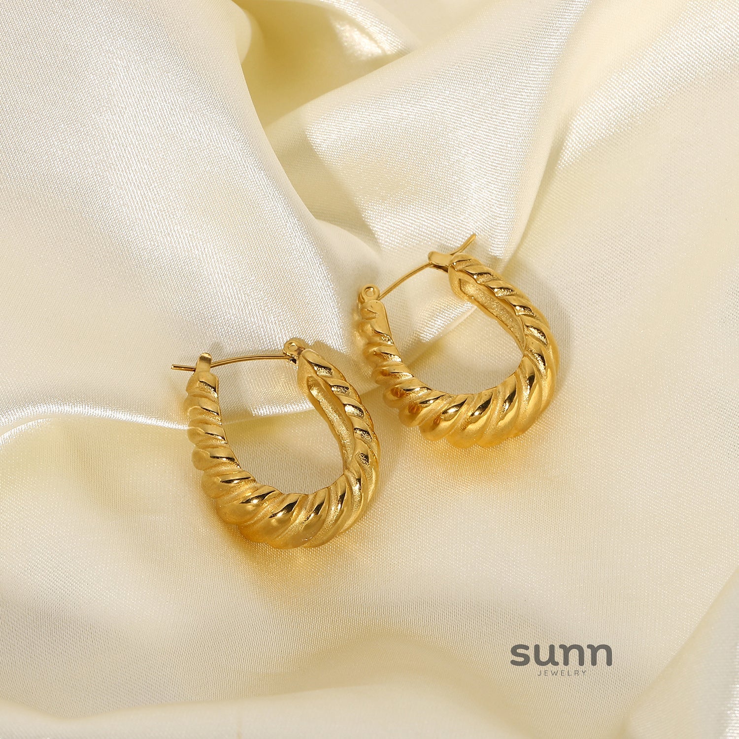 Aine Croissant Hoop Earrings