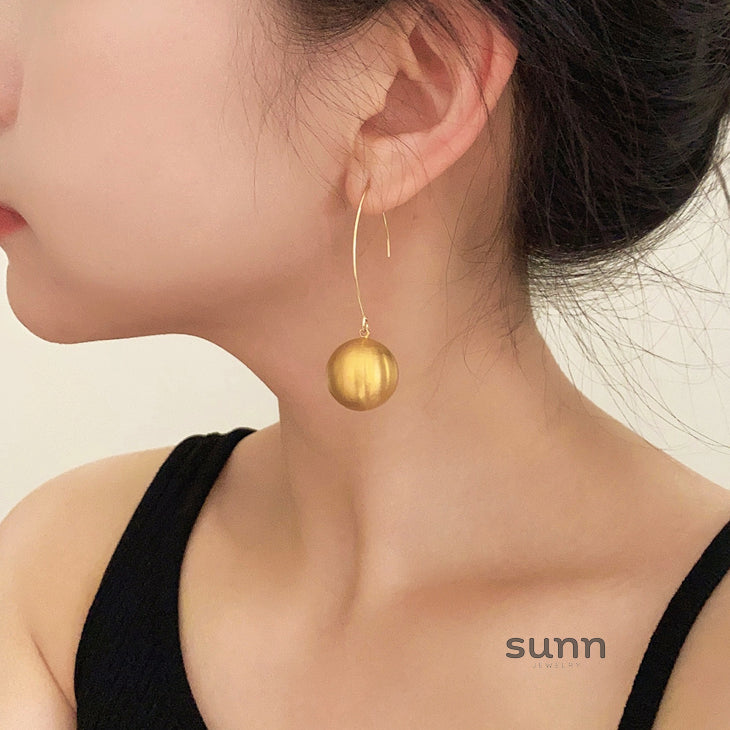Ainsleigh Gold Sphere Earrings [92QMN3QA]