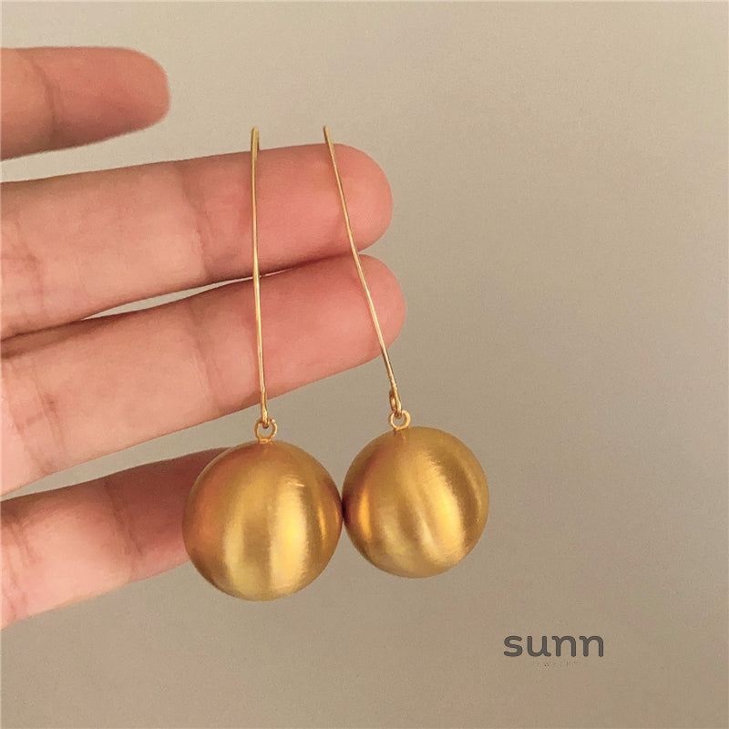 Ainsleigh Gold Sphere Earrings [JLIBA8SN]