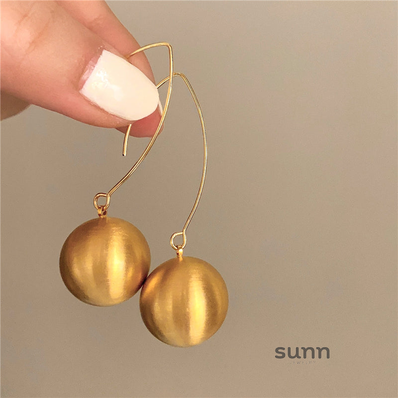 Ainsleigh Gold Sphere Earrings [44D6YH5L]