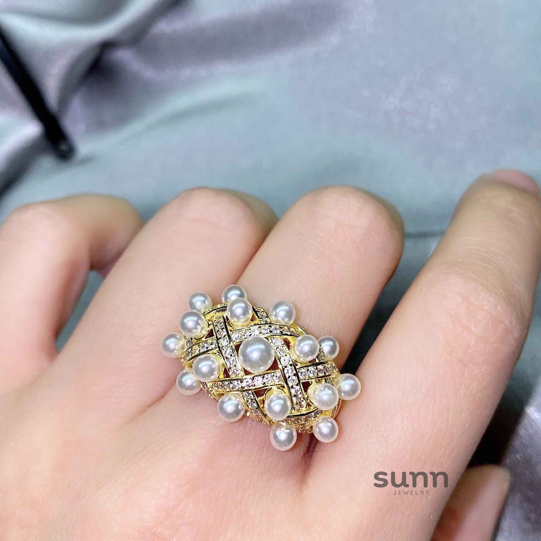 Ainsley Lace Pearl Ring [8RM73RN6]