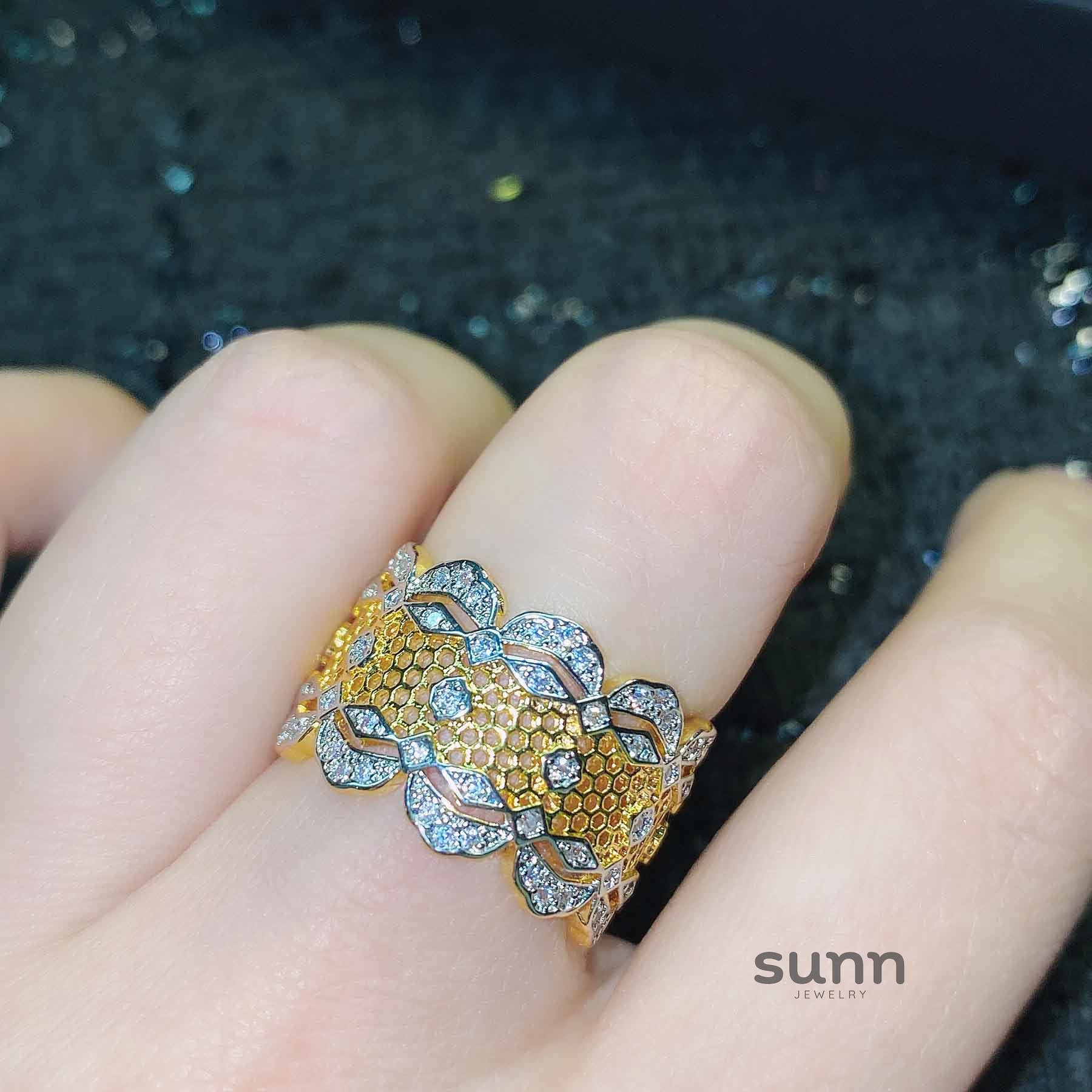 Ainsley Lace Pearl Ring [32Y086TB]