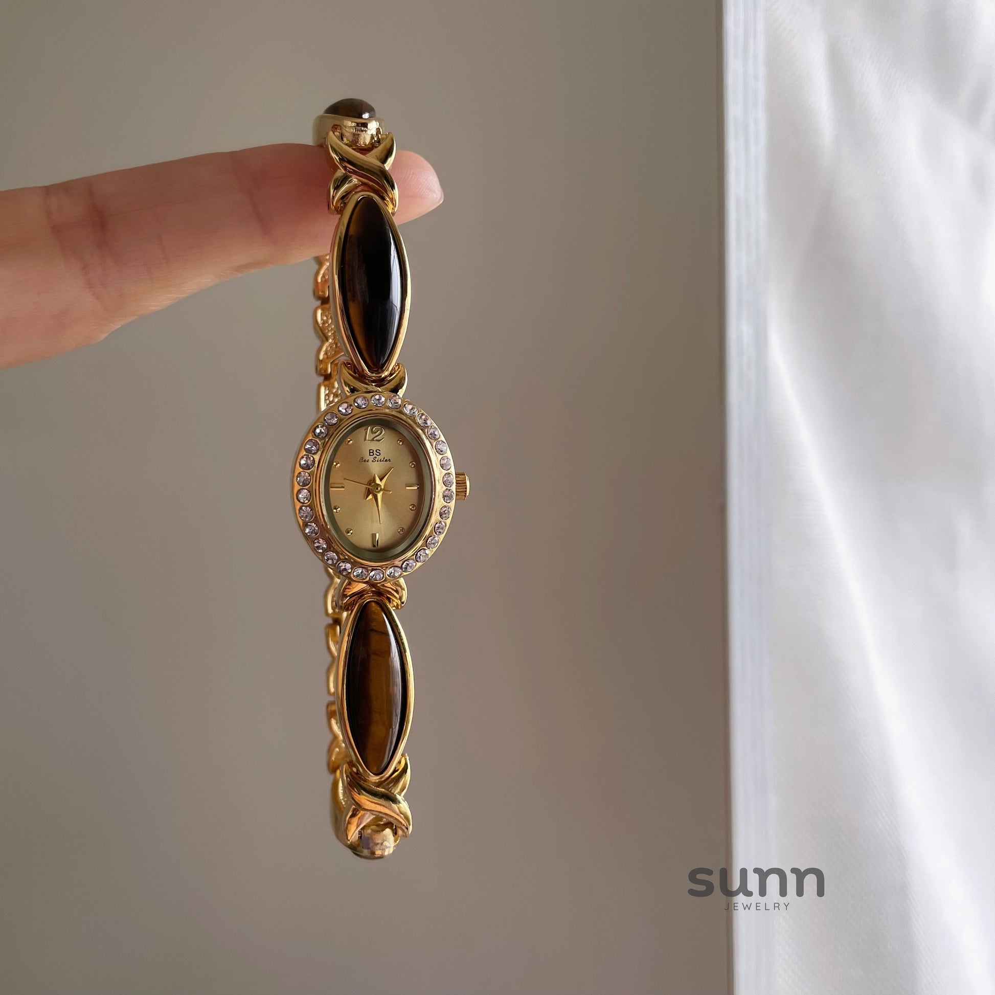 Ainslie Refined Bracelet Watch [HS44CLR5]
