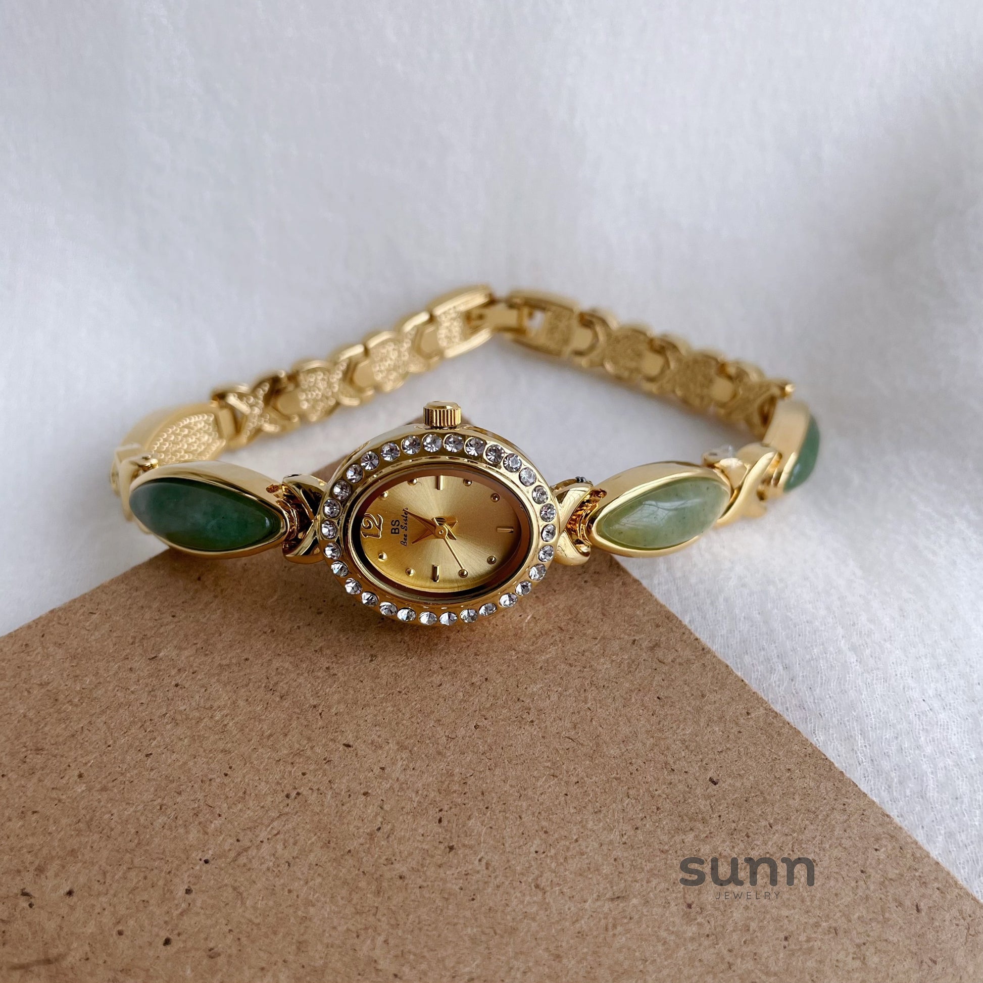 Ainslie Refined Bracelet Watch [QY912IIE]