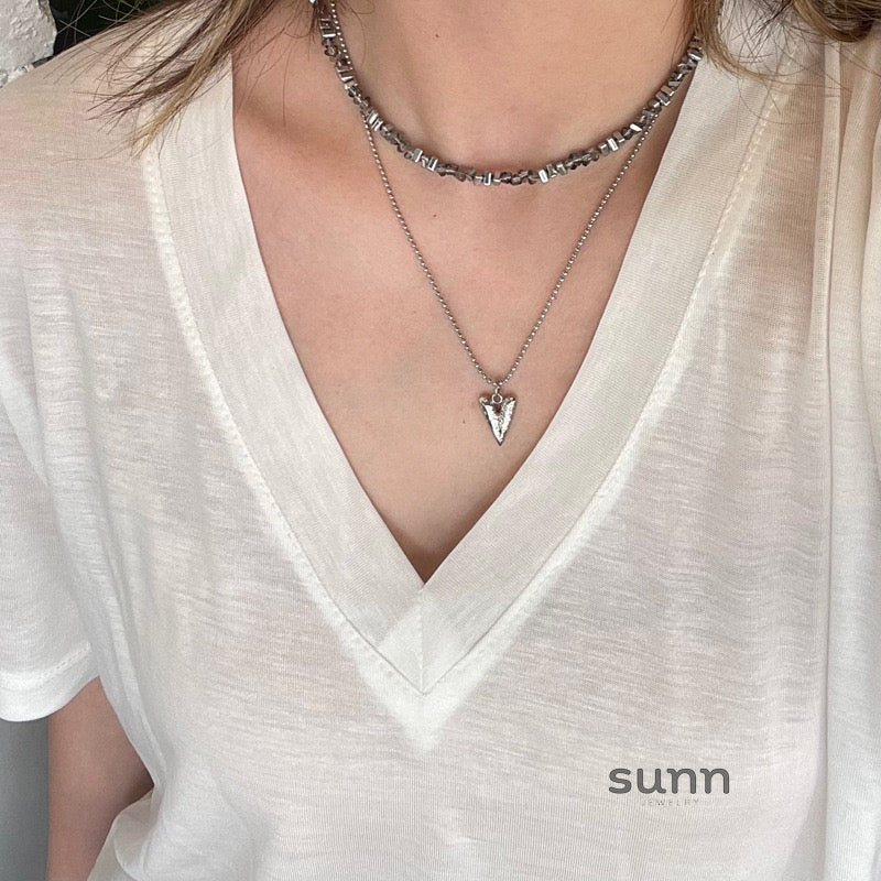 Aishah Crystal Heart Layered Necklace [4T13DJX4]