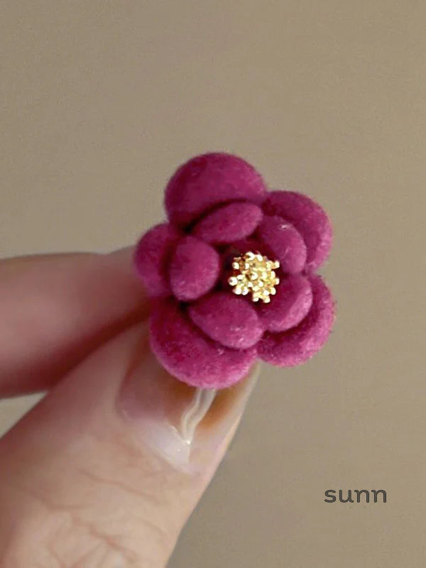 Aishani Starry Floral Ear Cuff