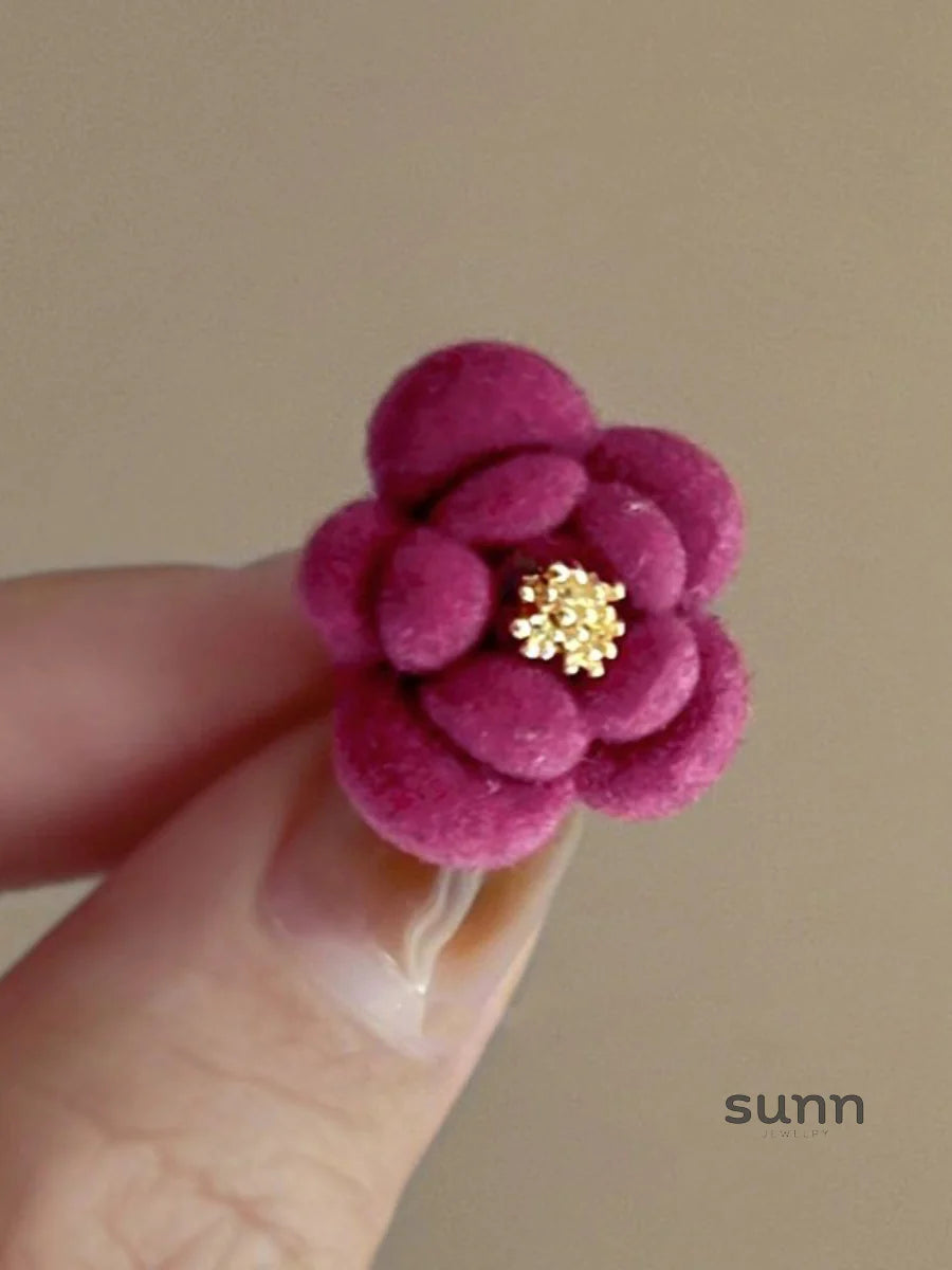 Aishani Starry Floral Ear Cuff
