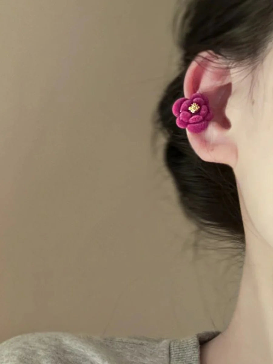 Aishani Starry Floral Ear Cuff